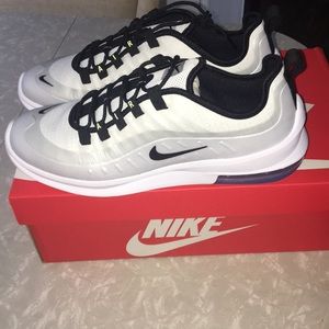 Nike Air Max Axis Prem